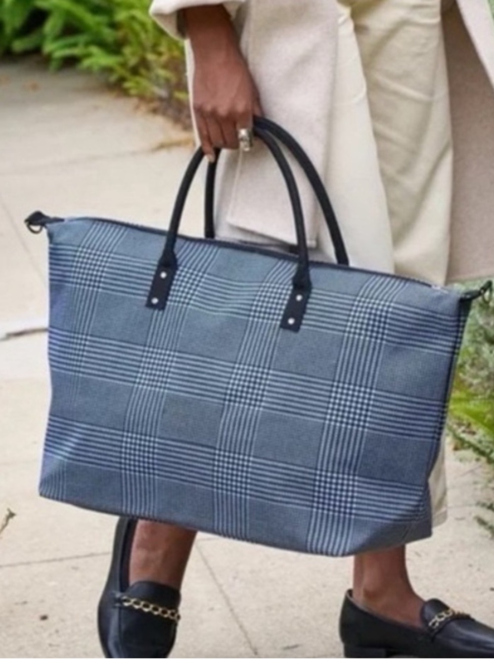 LuLu Dharma Weekender Frasier Travel Tote Bag Plaid Blue & White Houndstooth NWT